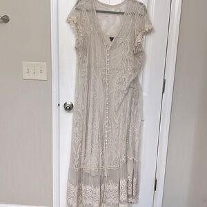 Torrid Ivory Lace Maxi Dress size 3